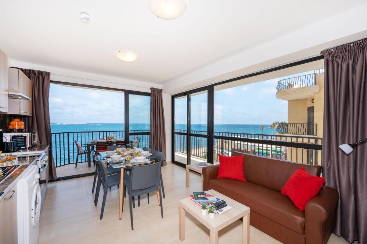 Islet Promenade Seafront Apartment With Large Corner Terrace By Getawaysmalta Сент-Полс-Бей Экстерьер фото